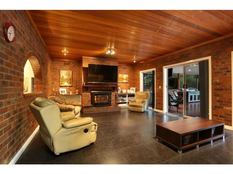 83 Farnham Road, Healesville VIC 3777