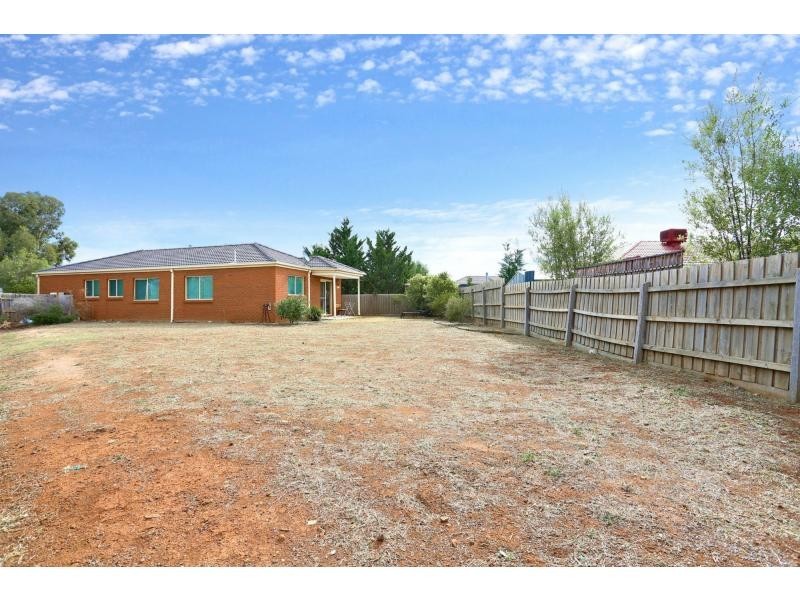 14 Lydeamore Place, Kurunjang VIC 3337