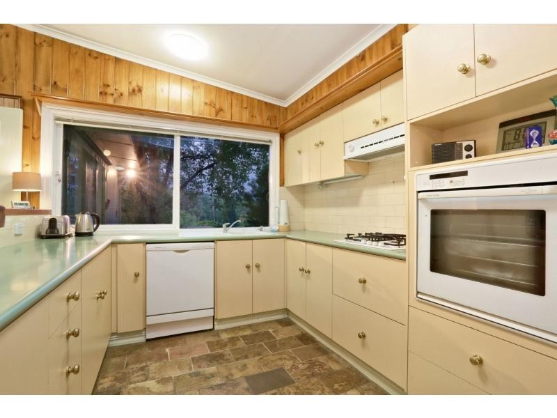 39 Symons Street, Healesville VIC 3777