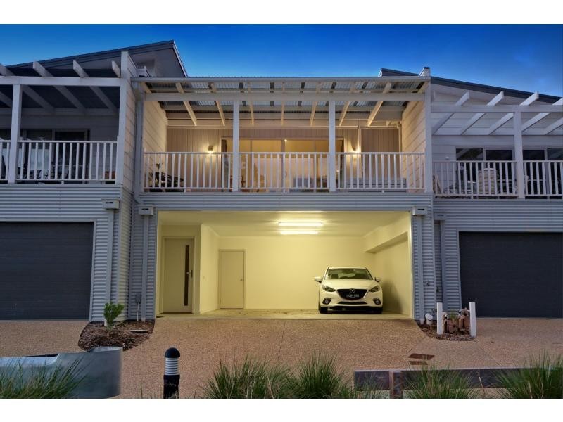 5 Themeda Place ( Come In Off Leigh Close), Lilydale VIC 3140