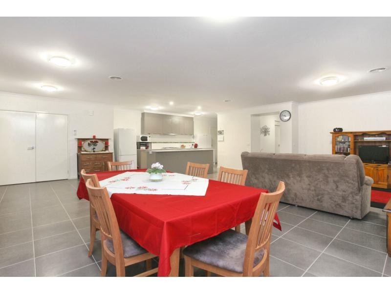 26 Russel Way, Doreen VIC 3754