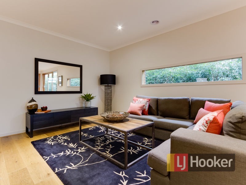 30 Grandvue Boulevard, Pakenham VIC 3810