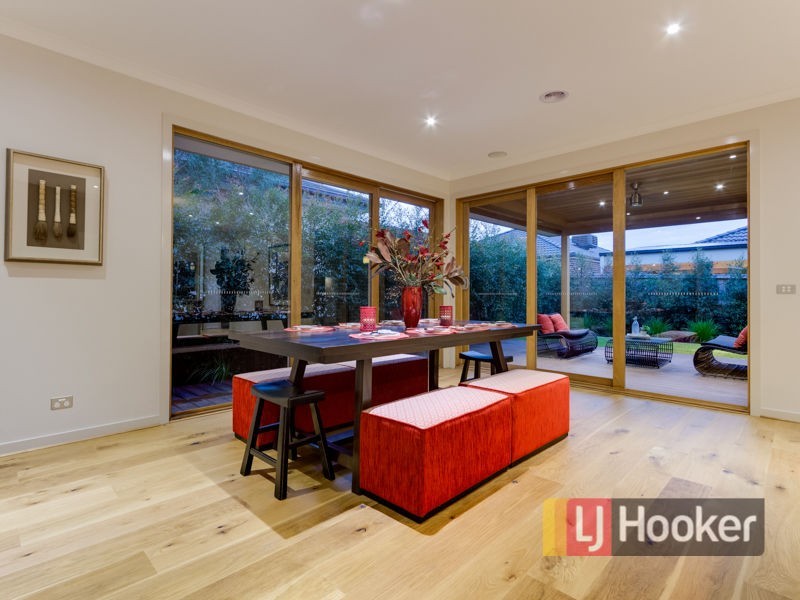 30 Grandvue Boulevard, Pakenham VIC 3810