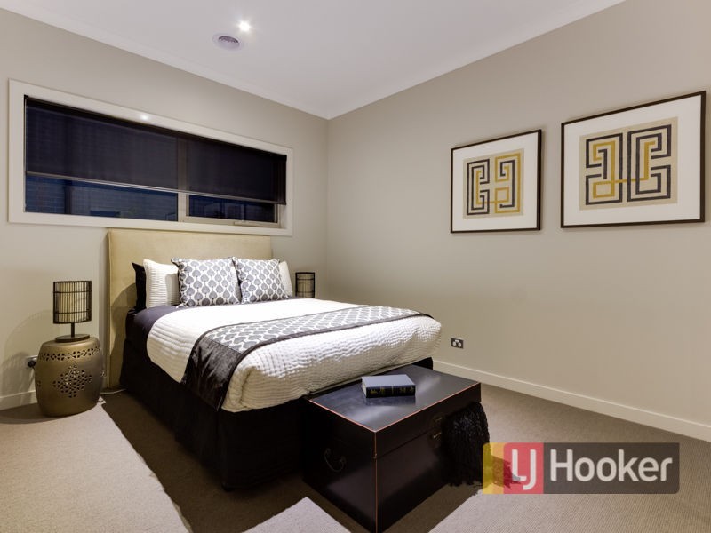 30 Grandvue Boulevard, Pakenham VIC 3810