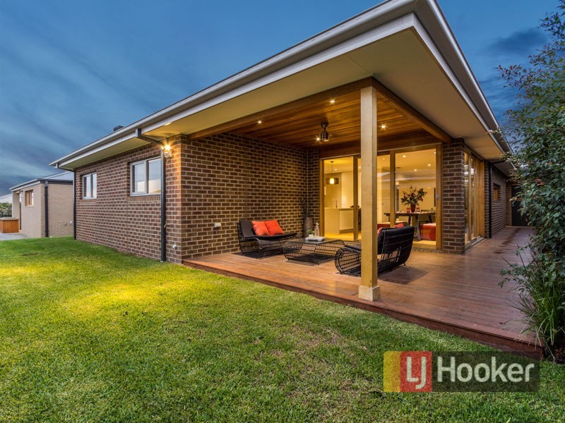 30 Grandvue Boulevard, Pakenham VIC 3810