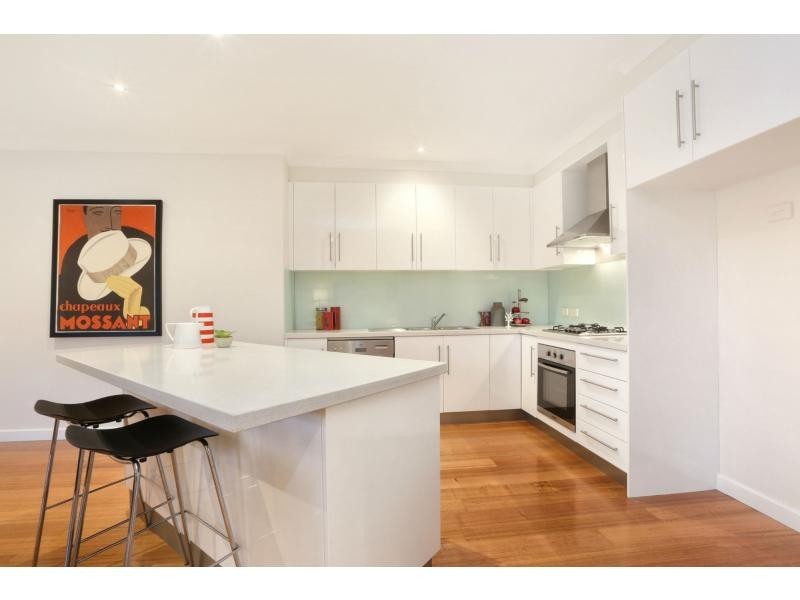 2/30 Tennyson Avenue, Clayton South VIC 3169