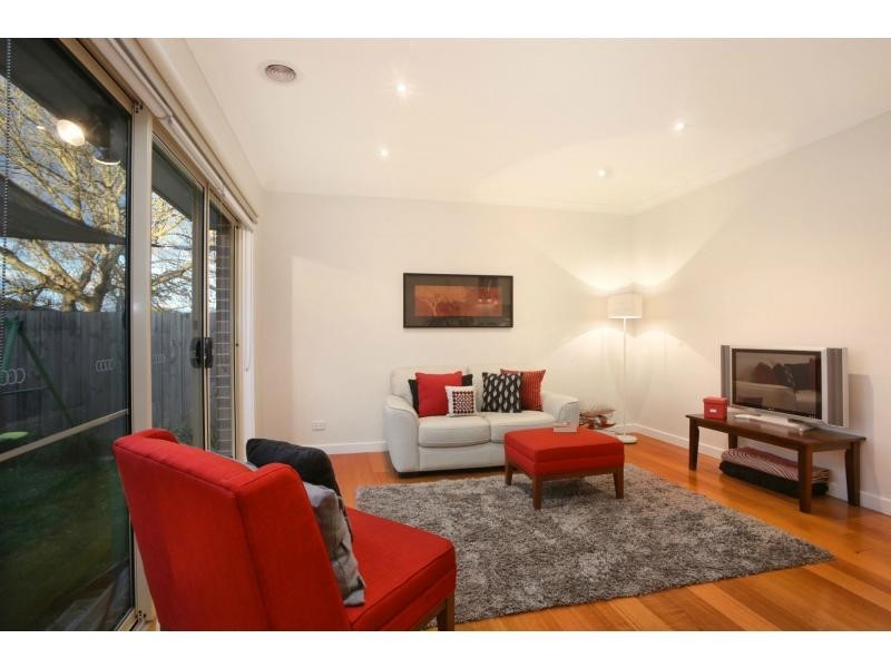 2/30 Tennyson Avenue, Clayton South VIC 3169