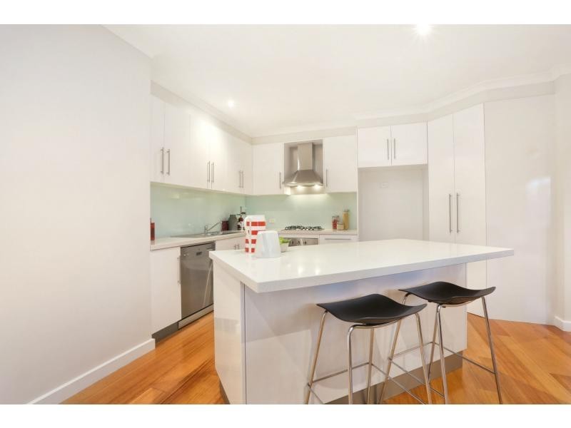 2/30 Tennyson Avenue, Clayton South VIC 3169