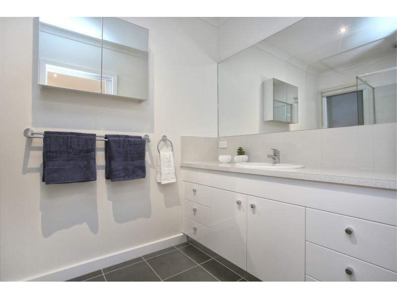 2/30 Tennyson Avenue, Clayton South VIC 3169