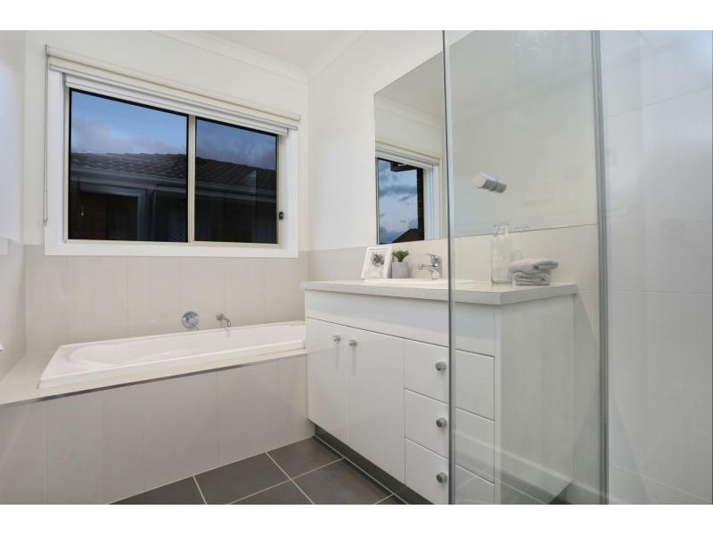 2/30 Tennyson Avenue, Clayton South VIC 3169