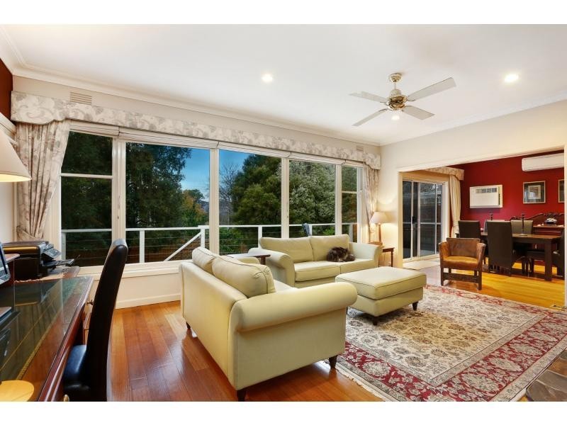 10 Wicklow Avenue, Croydon VIC 3136