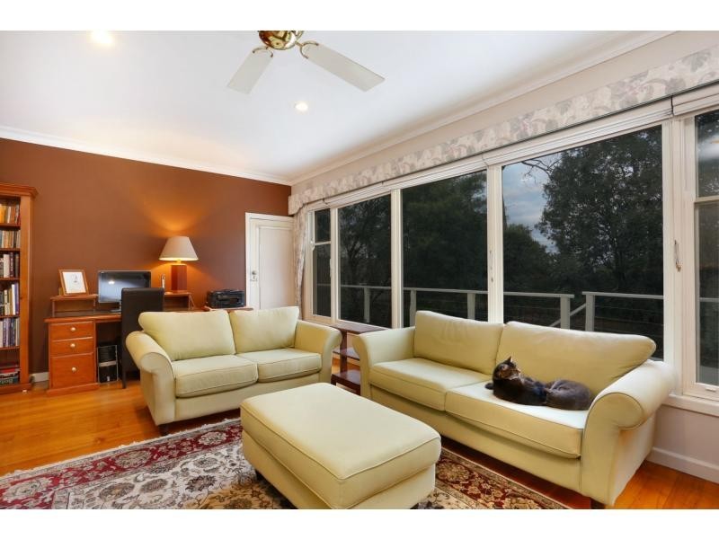 10 Wicklow Avenue, Croydon VIC 3136