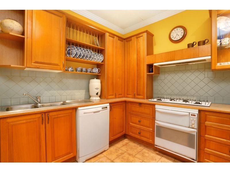 10 Wicklow Avenue, Croydon VIC 3136