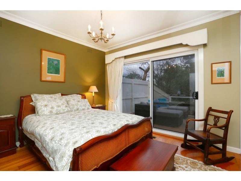 10 Wicklow Avenue, Croydon VIC 3136