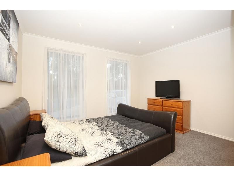 21 Turkeith Crescent, Croydon North VIC 3136