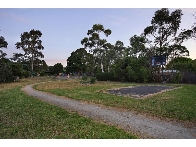 21 Turkeith Crescent, Croydon North VIC 3136