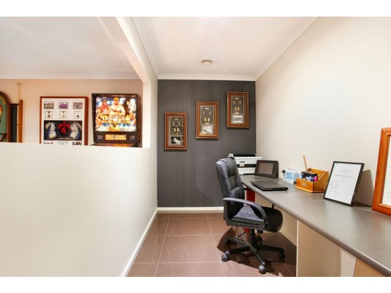 27 Windermere Boulevard, Pakenham VIC 3810