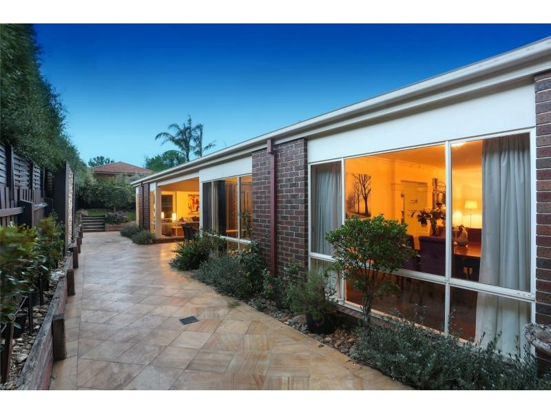 35 Regency Rise, Chirnside Park VIC 3116