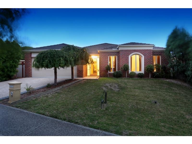 35 Regency Rise, Chirnside Park VIC 3116