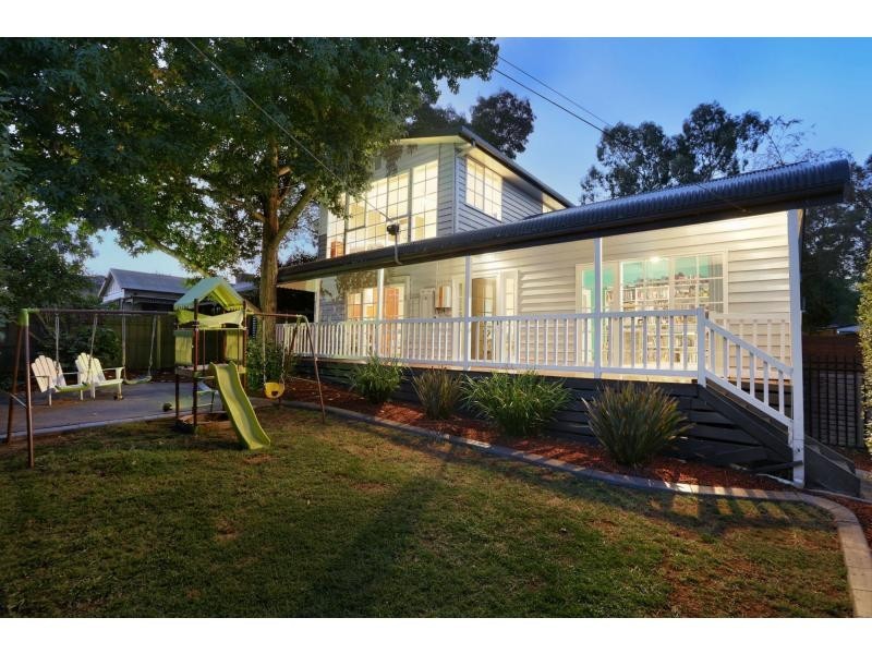 1/100 Mount View Parade, Croydon VIC 3136