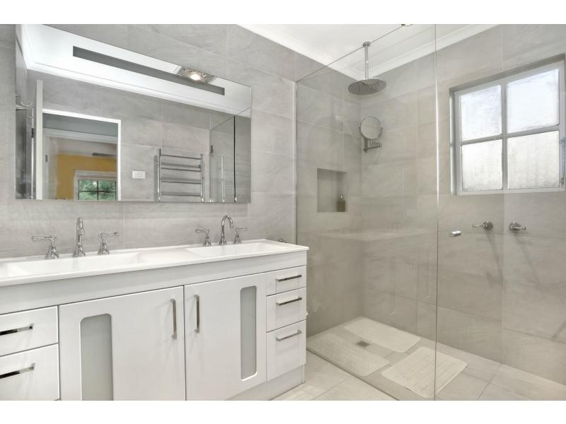 1/100 Mount View Parade, Croydon VIC 3136