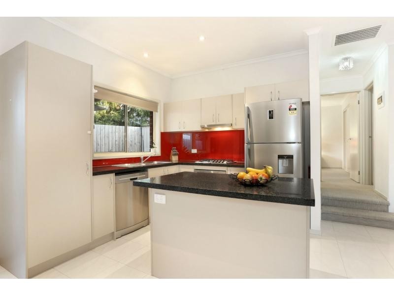 Unit 2/5 Peter Street, Croydon South VIC 3136