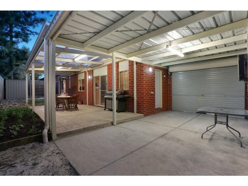 Unit 2/5 Peter Street, Croydon South VIC 3136