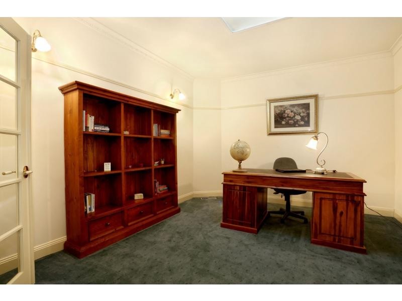 8 Coventry Place, Chirnside Park VIC 3116