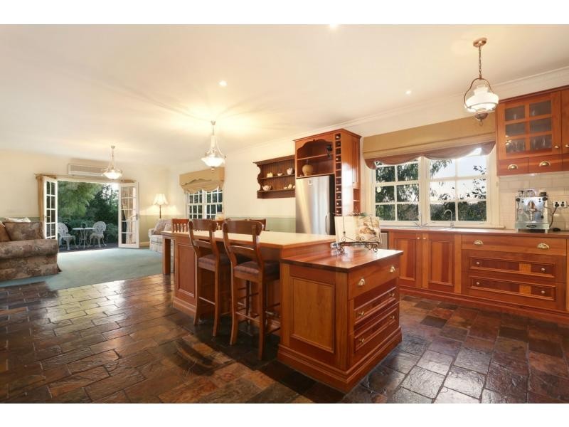 8 Coventry Place, Chirnside Park VIC 3116