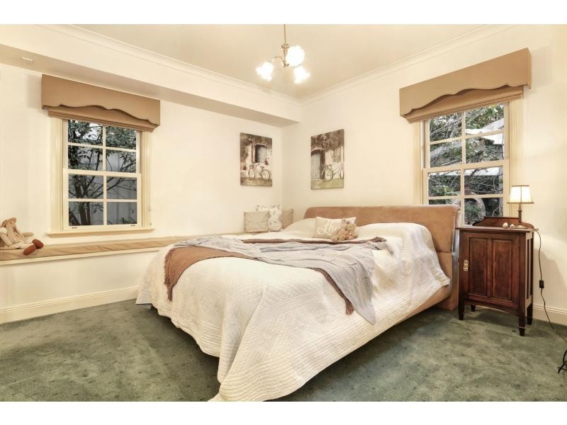 8 Coventry Place, Chirnside Park VIC 3116