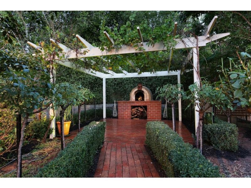 8 Coventry Place, Chirnside Park VIC 3116