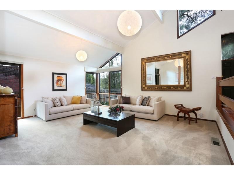 15 Mulawa Street, Croydon North VIC 3136