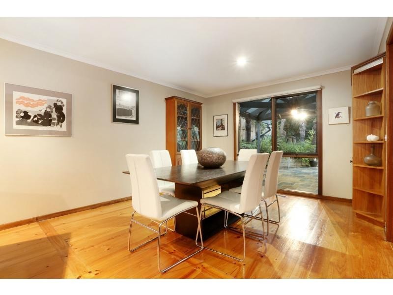 15 Mulawa Street, Croydon North VIC 3136