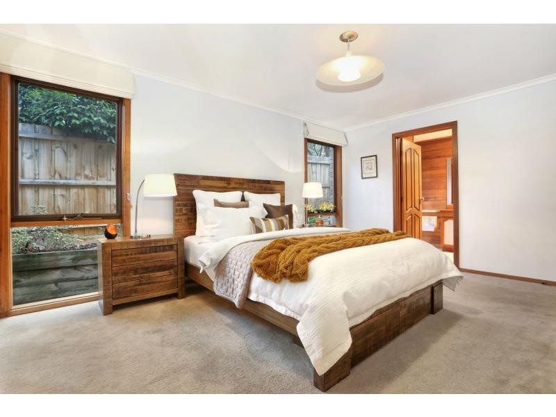 15 Mulawa Street, Croydon North VIC 3136