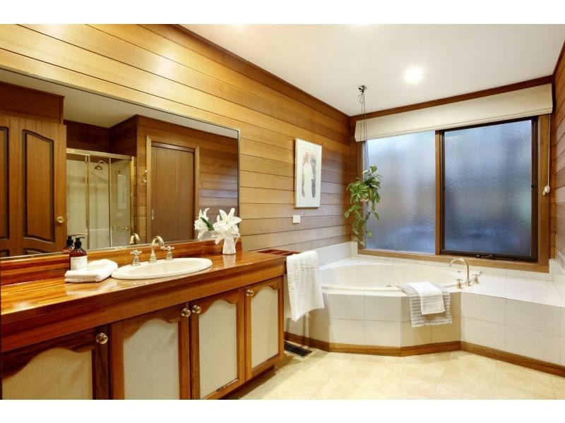 15 Mulawa Street, Croydon North VIC 3136