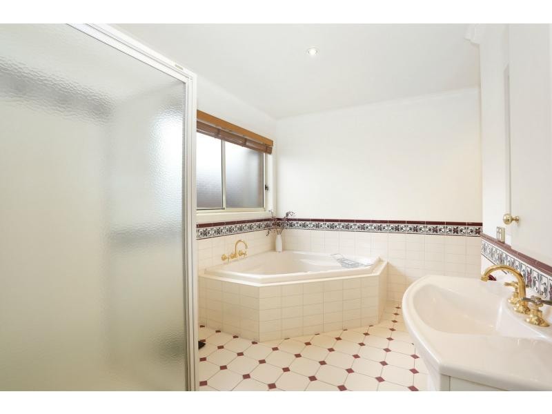 20 Carmella Close, Chirnside Park VIC 3116