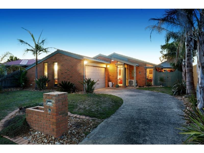 8 Clement Court, Narre Warren South VIC 3805