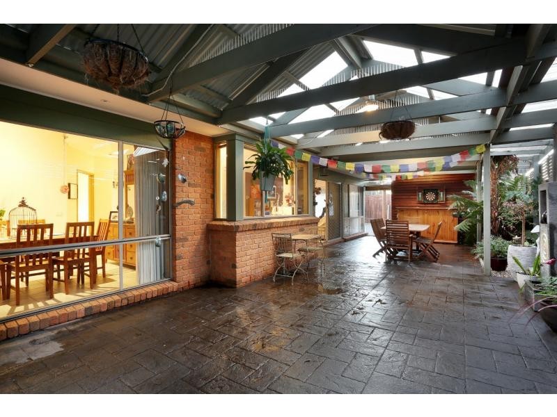 8 Clement Court, Narre Warren South VIC 3805