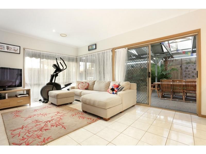 8 Clement Court, Narre Warren South VIC 3805