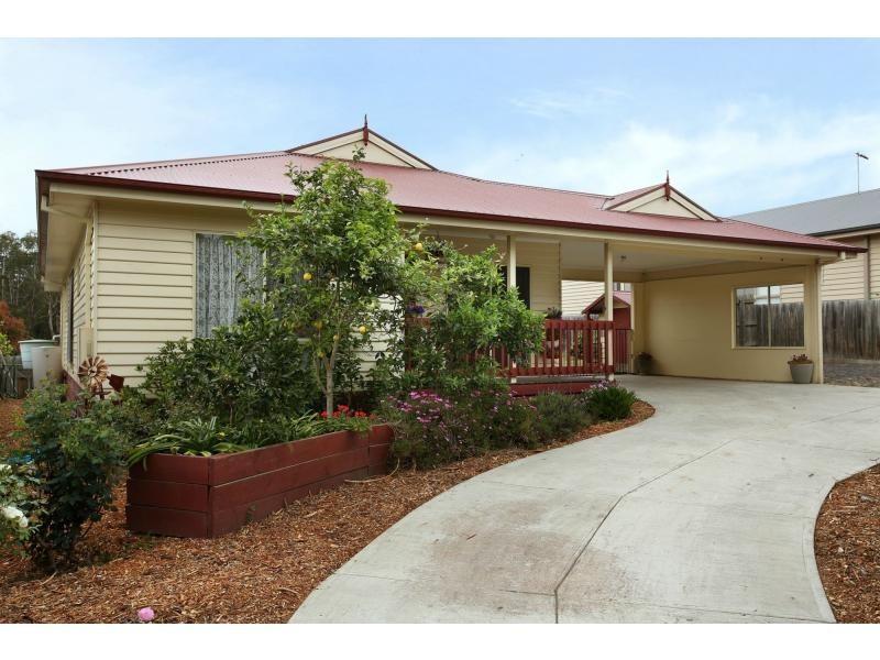 586 Warburton Highway, Seville VIC 3139