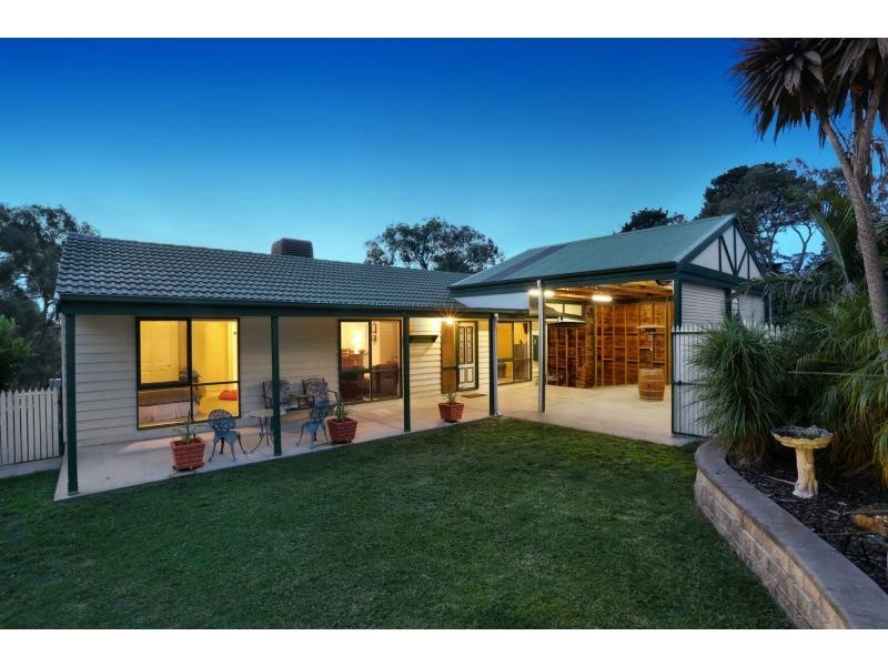 51 Johns Crescent, Mount Evelyn VIC 3796