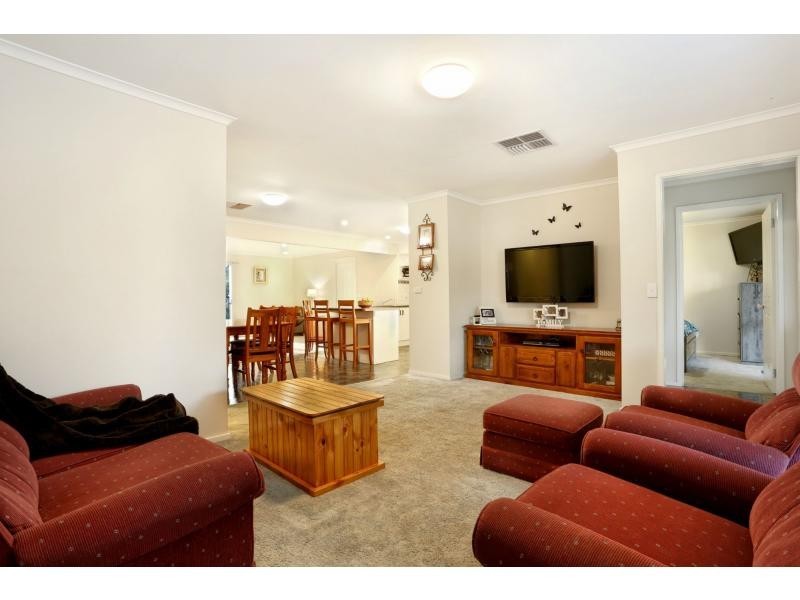 51 Johns Crescent, Mount Evelyn VIC 3796