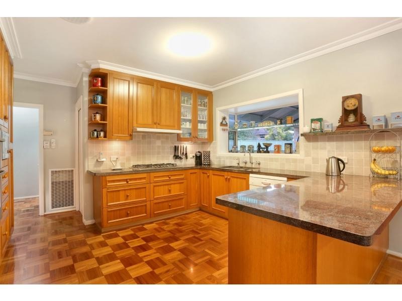 34 Boyana Crescent, Croydon VIC 3136