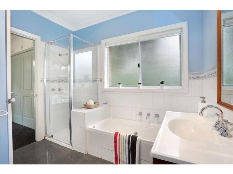 34 Boyana Crescent, Croydon VIC 3136