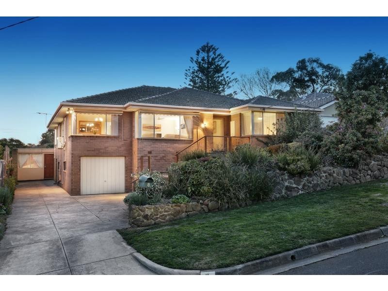 8 Sunhill Avenue, Ringwood VIC 3134