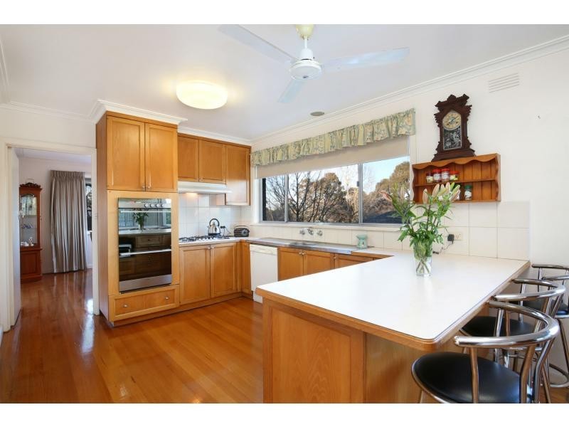 8 Sunhill Avenue, Ringwood VIC 3134