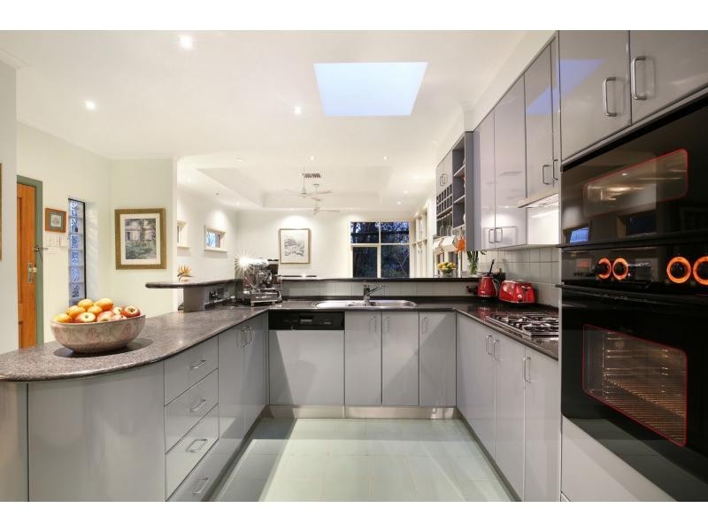 8 Cluney Court, Blackburn South VIC 3130