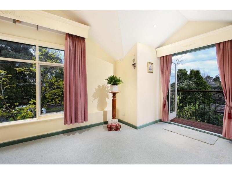8 Cluney Court, Blackburn South VIC 3130