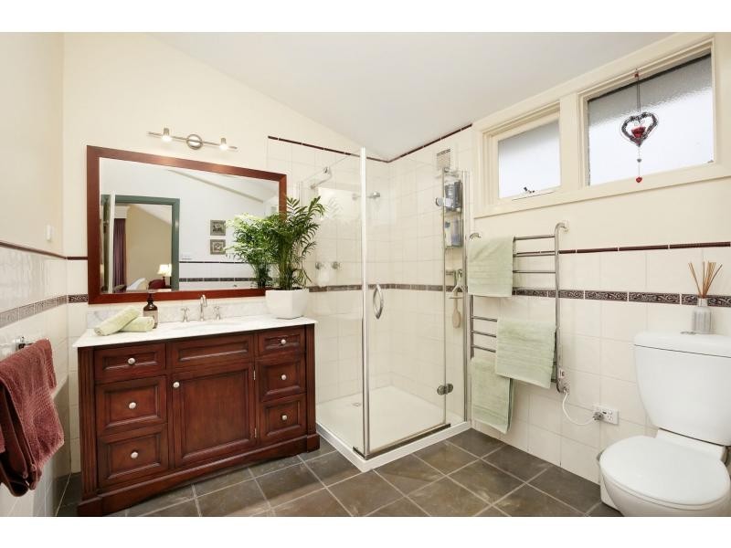 8 Cluney Court, Blackburn South VIC 3130