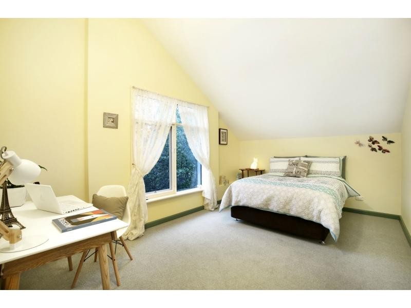 8 Cluney Court, Blackburn South VIC 3130